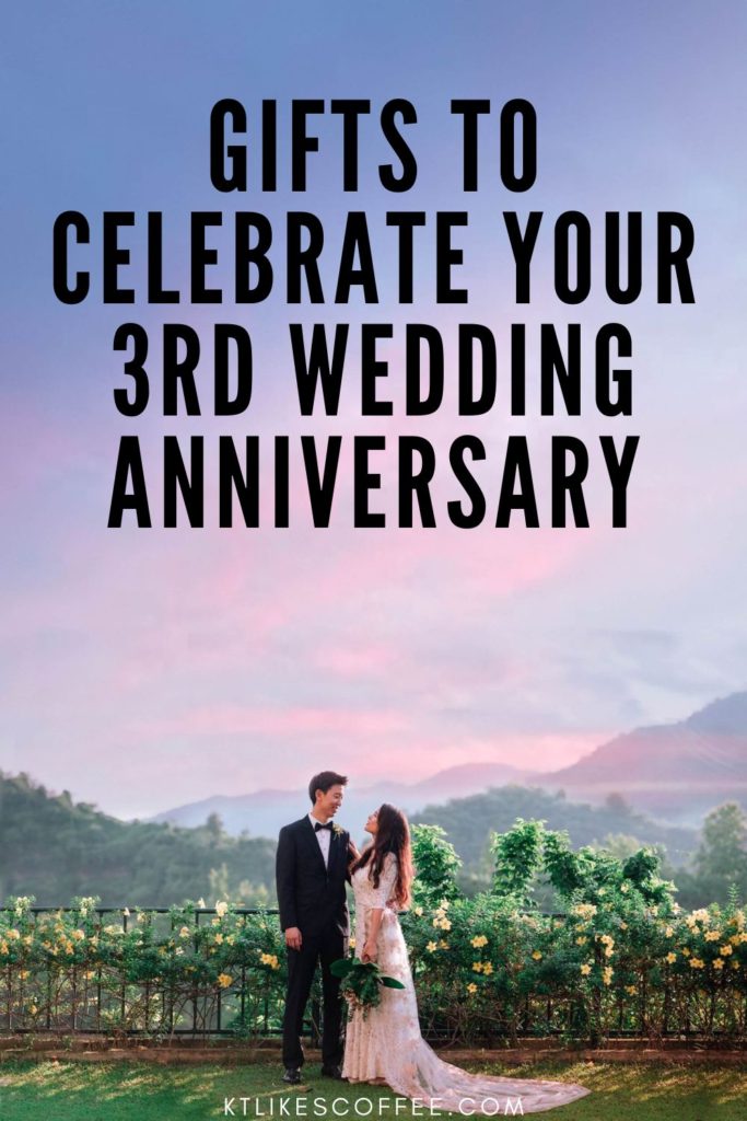 Pinterest Pin about the best leather gifts for him to celebrate your 3rd wedding anniversary.